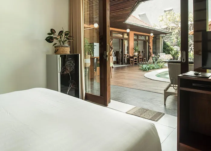 Villa Segara House -